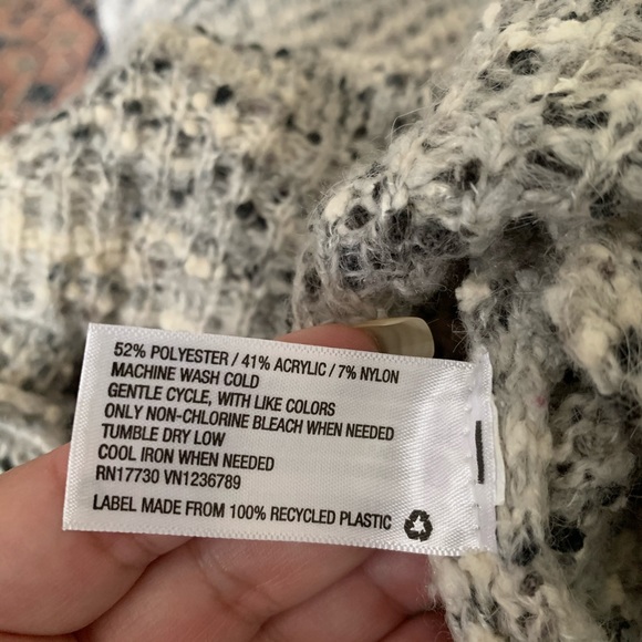 MARLED COZY HIGH~LOW SWEATER - Picture 8 of 10